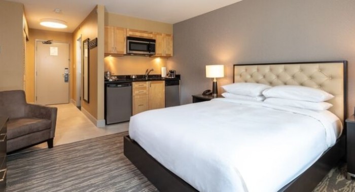 Hilton Whistler Resort & Spa, Whistler ski chalet, image 2